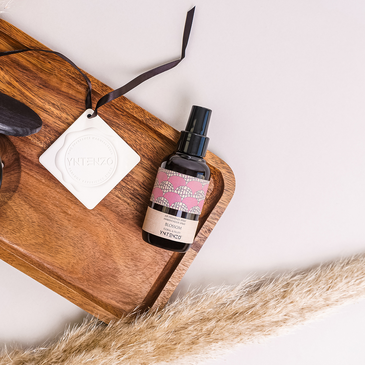 Yntenzo Product Photography